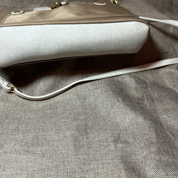 Adrienne Vittadini Nylon Crossbody bag - Picture 8 of 10